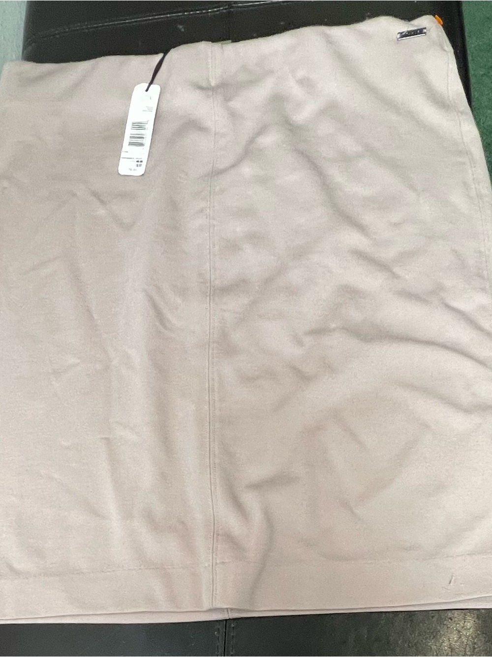 Tahari Beige A-Line Skirt. Size L. NWT.